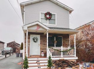 33 Central Ave, Amityville, NY