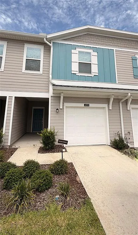 3 bed, 2.5 bath, 1708 sqft, $1,790 — Photo 1