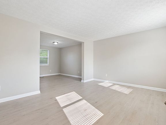 3rd image of 953 S Spring Rd
