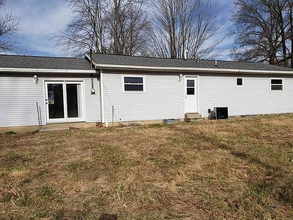 3rd image of 807 E Meadow St
