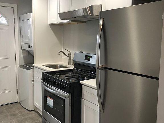 3rd image of 302 S Broad St #304-1SBRO