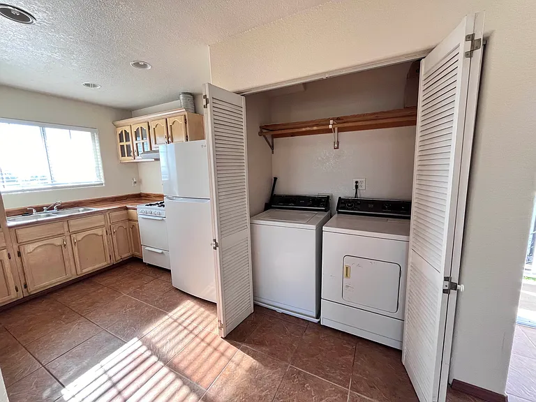 1371 Myra Ct #2 — Photo 7