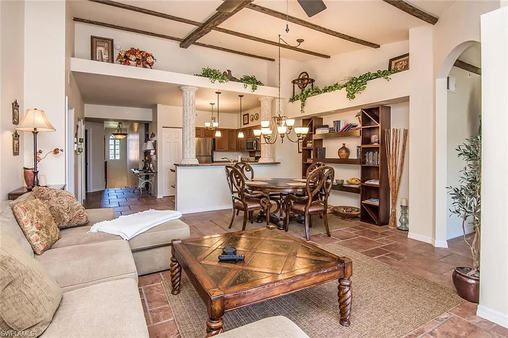 3 bed, 2.0 bath, 1828 sqft, $2,500 — Photo 2