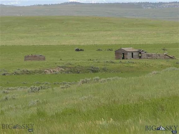 3rd image of 480 E Golden Valley