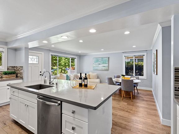 5th image of 653 Los Olivos Dr