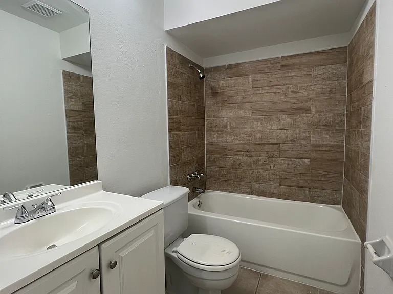 4153 Spitfire Ave #4153 — Photo 7