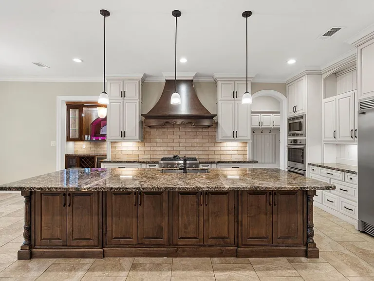 6806 Heron Dr — Photo 12