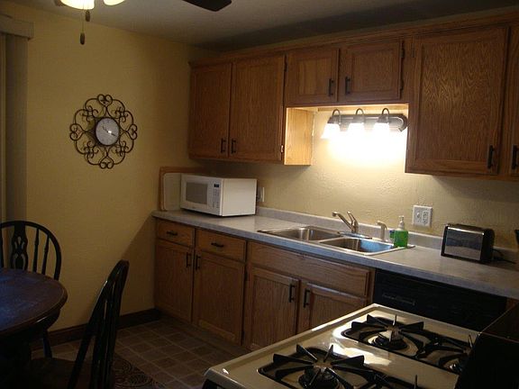 2nd image of 1119 Wilson Ave