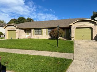 1554 Timber Village Dr #1554, Greenwood, IN 46142