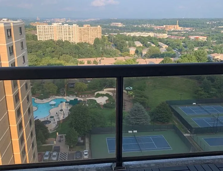 Yoakum Pkwy — Photo 14