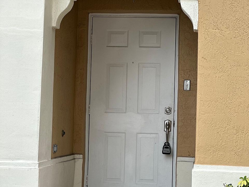 1st image of 3124 SW 129th Ter #127