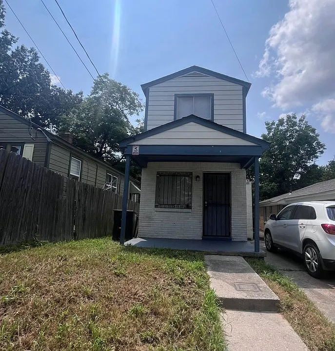 2115 Bennett Ave