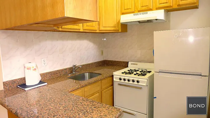 Rented by Bond New York | media 19