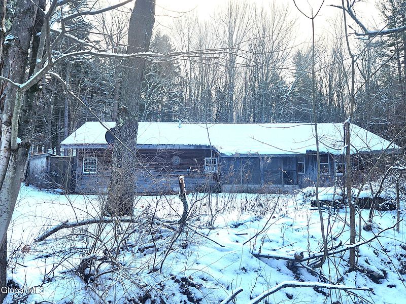 2nd image of 285 Fish Mountain Road