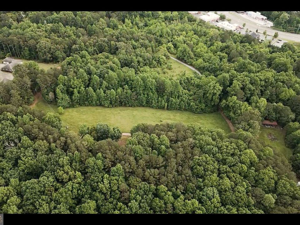 2nd image of 305 Ridge Rd