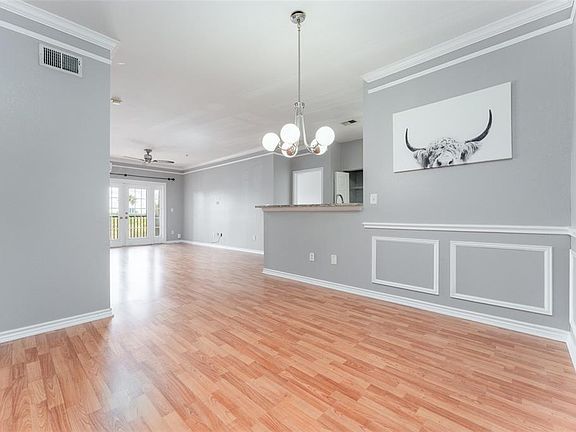 3rd image of 4306 BAYSIDE VILLAGE DRIVE #202
