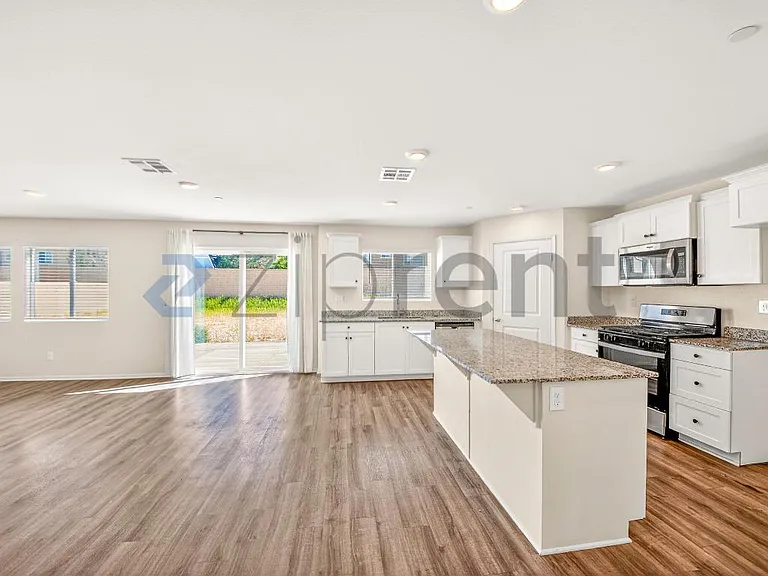 4364 W Avenue J6 — Photo 11