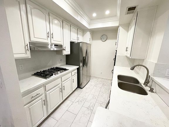2nd image of 1516 S Beverly Dr APT 206