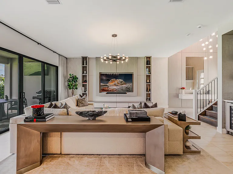 8283 Royal County Down Rd — Photo 10
