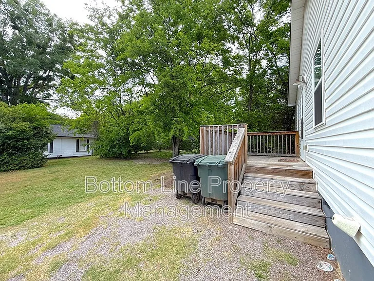 641 Central Dr NW — Photo 15