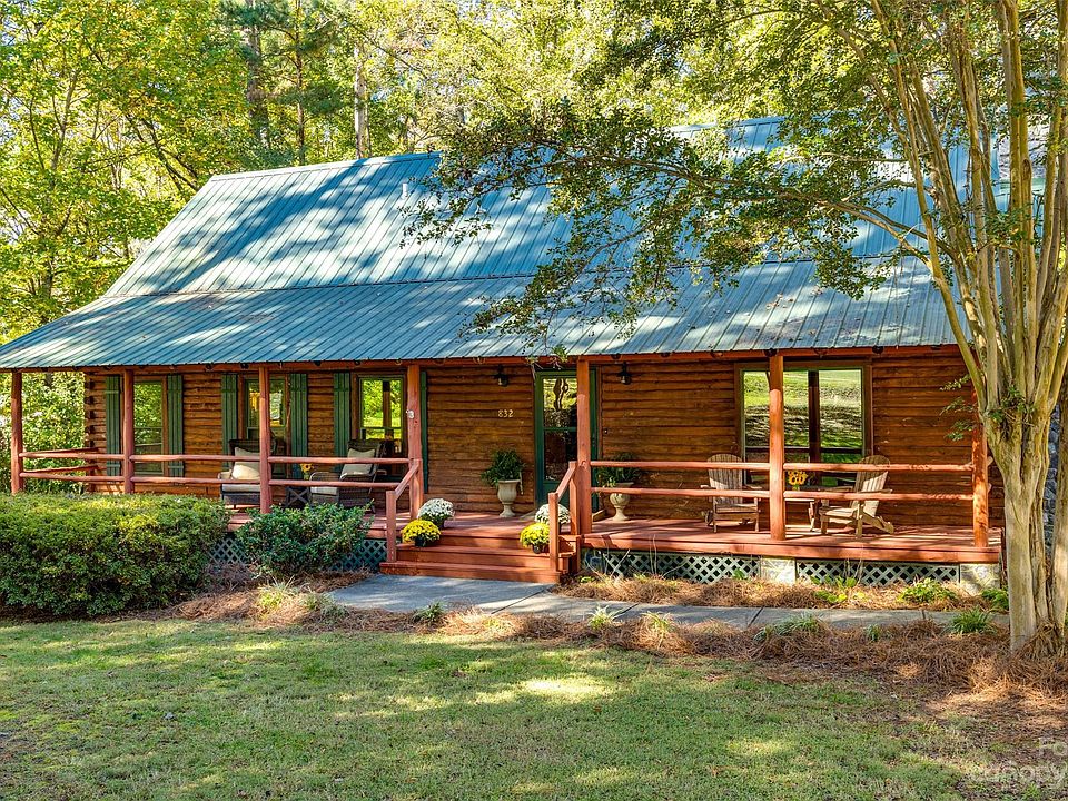 1st image of 832 Belaire Dr