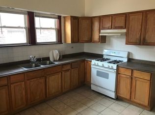 4031 W Nelson St #2, Chicago, IL 60641