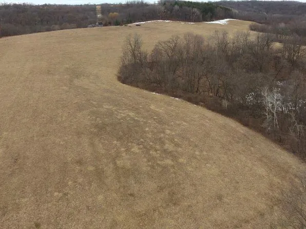 3334 Breezy Hill Road, Fennimore, WI 53809
