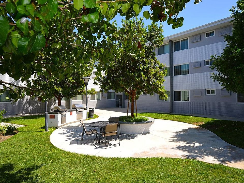2nd image of 9500 Zelzah Ave #C202-a