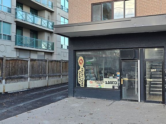 3rd image of 914 Sheppard Ave W #1
