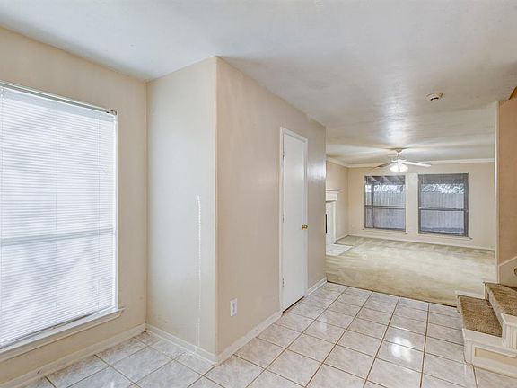 3rd image of 22522 Old Church Ln