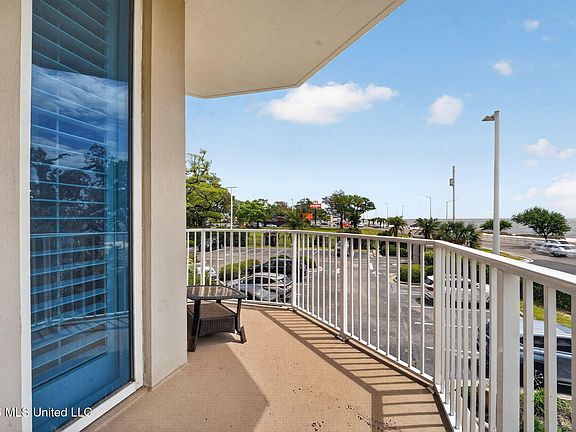 4th image of 2668 Beach Blvd #206