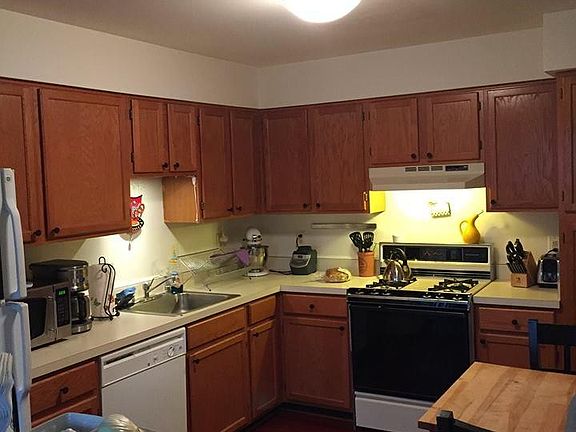 3rd image of 12548 Kempston Ln