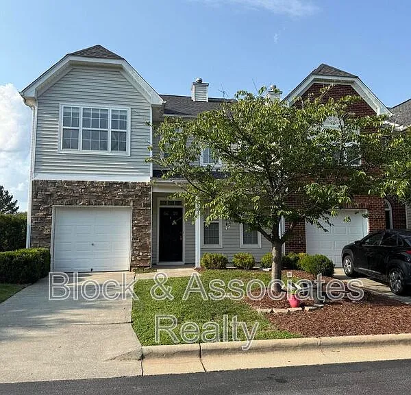 537 Writers Way — Photo 1