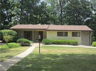 2185 Ridge Dr, Mars, PA 16046