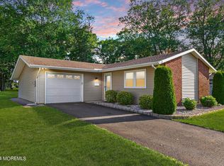 3 Clay Cir, Brick, NJ 08724