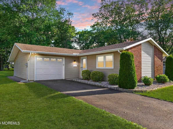3 Clay Circle, Brick, NJ 08724