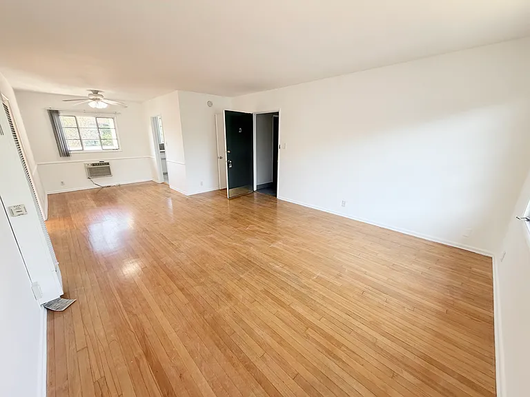 235 E California Blvd — Photo 28