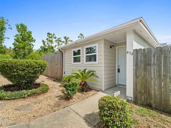 832 Premier Dr, Panama City, FL 32401