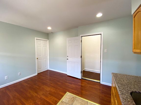 Kitchen / Dining / Living room (with the main entrance, the door opened)
