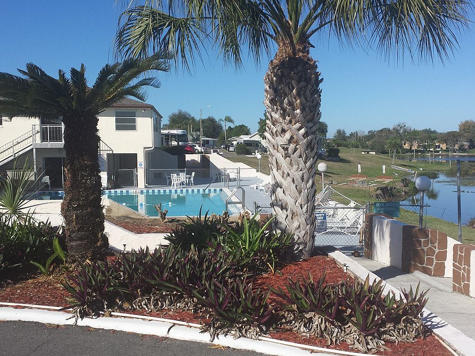 Clubhouse Heartland RV 