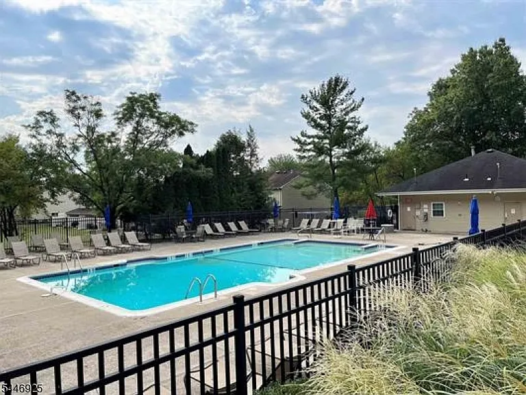 321 Gettysburg Way — Photo 18