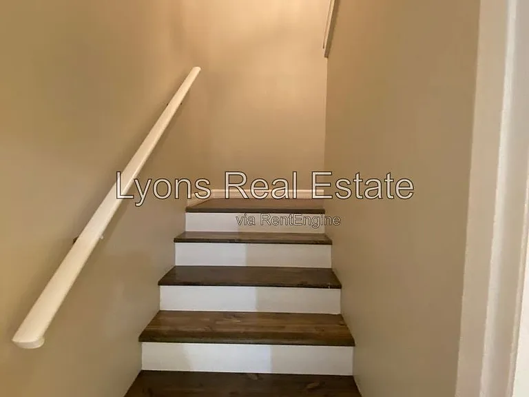 17407 Ellie Dr — Photo 36