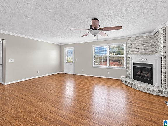 4th image of 301 County Road 44