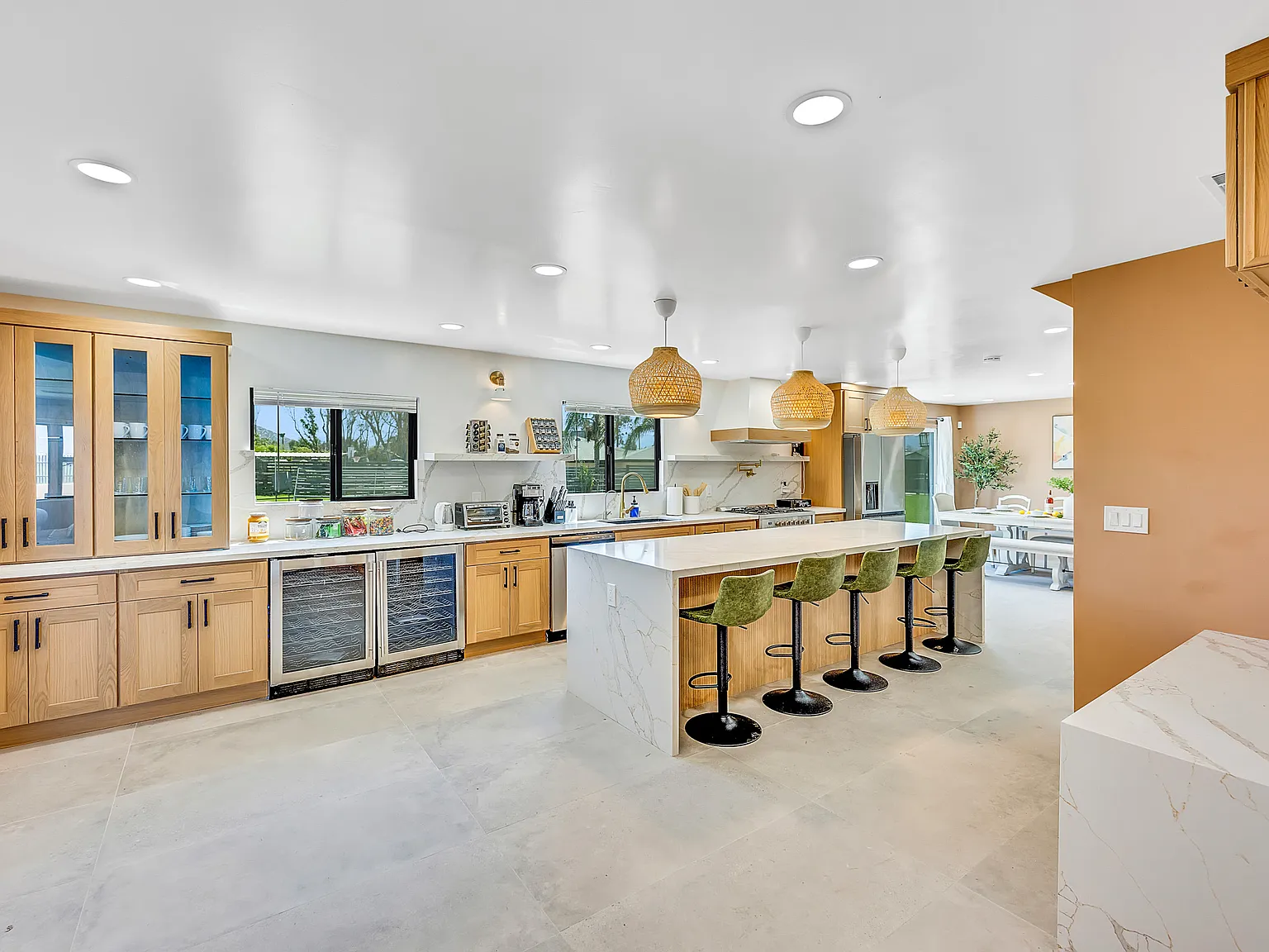 1080 River Dr — Photo 2