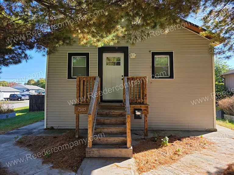 7005 Harrison Ave — Photo 1
