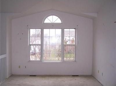4th image of 7135 Mission Hills Dr