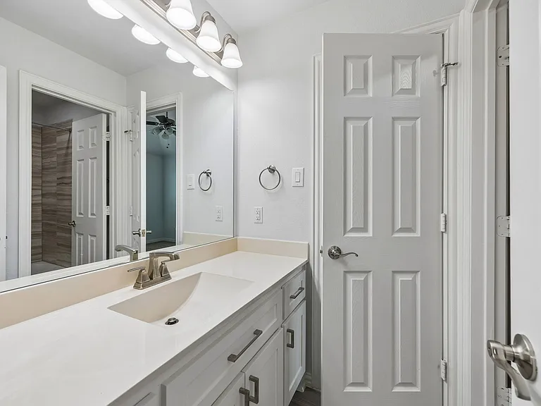 11901 Smithton Ave — Photo 17
