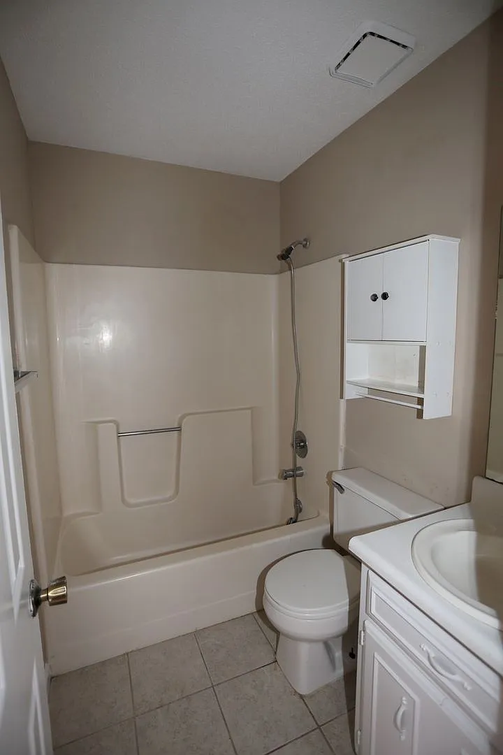 2 Bedroom at Stadium Walk — Photo 4