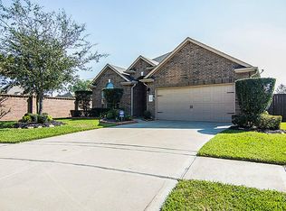 638 Pedernales St, Webster, TX 77598