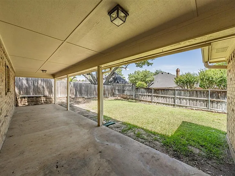 COVERED PATIO